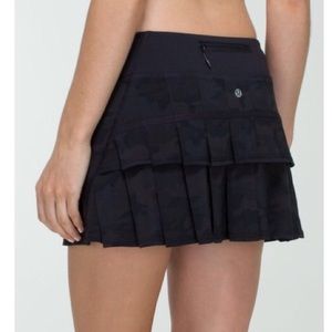 Lululemon Athletica Pacesetter Skirt / Skort